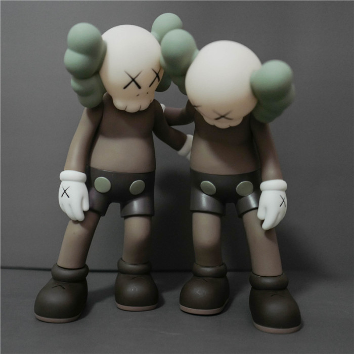 Kaws Along the way 26cm