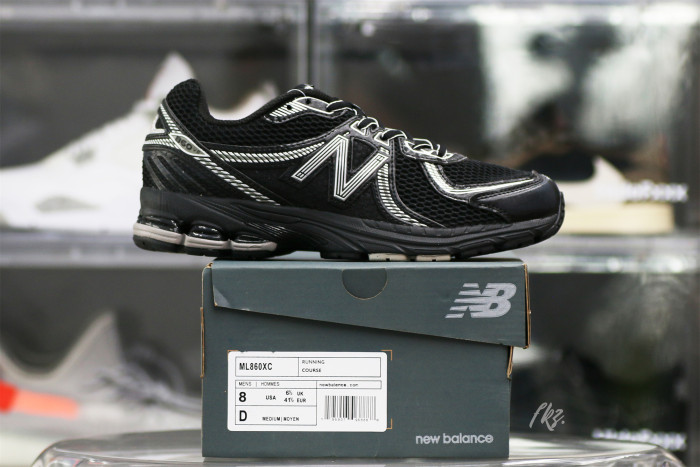 New Balance 860v2 Black Silver