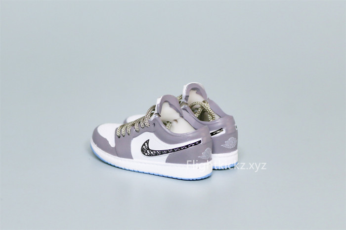 Mini Sneaker Di0r x Air Jordan 1 Low 3D keychain