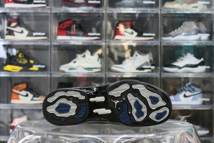 Jordan 17 OG Low Black Chrome (Regular box)