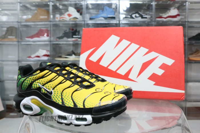 Nike Air Max Plus Varsity Maize Pine Green