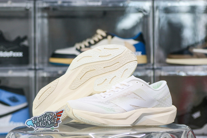 New Balance FuelCell Rebel v4 White Linen