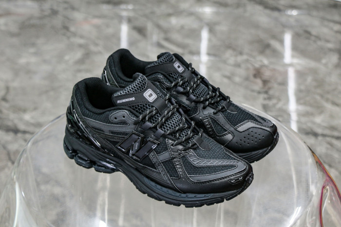 New Balance 1906U Triple Black