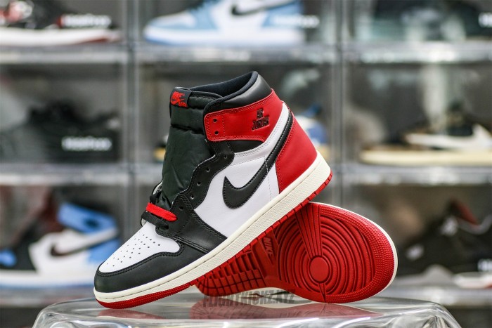 Air Jordan 1  Retro High OG Black Toe Reimagined（A1）