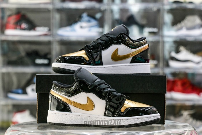 Air Jordan 1 Low SE Gold Toe