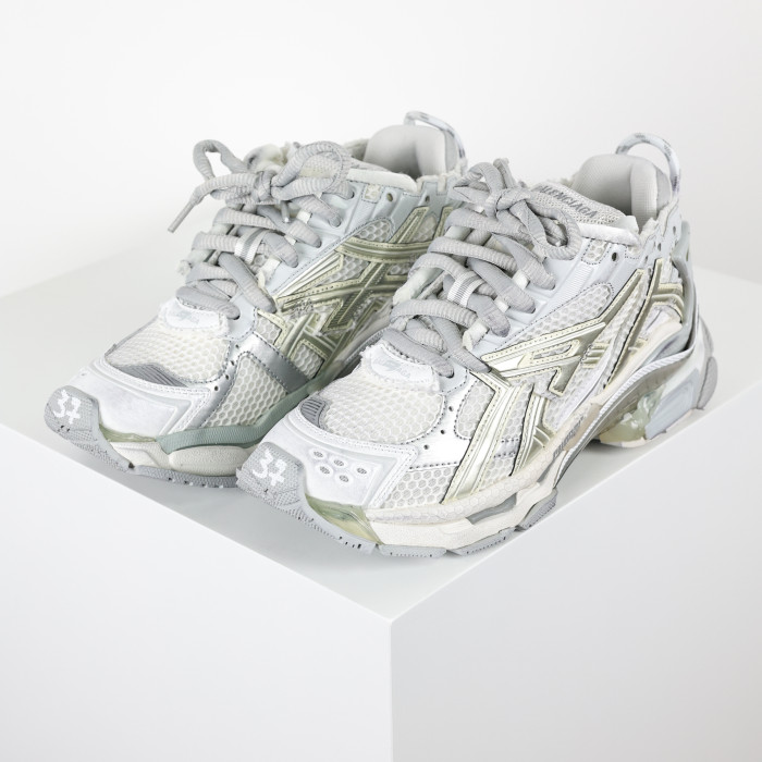 Balenciag* Runner Sneaker Triple White