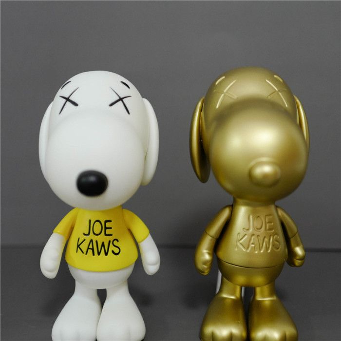 Kaws X PEANUTS Snoopy 20cm 20cm