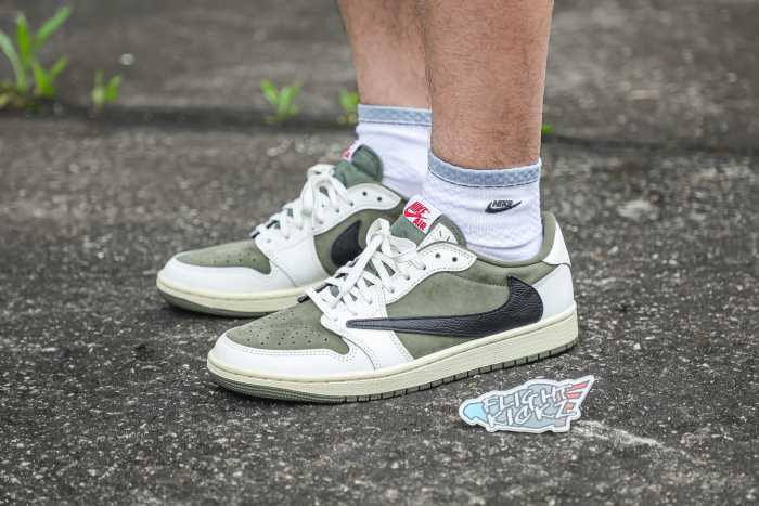 US Warehouse:Travis Scott x Air Jordan 1 ' Medium Olive' （A1）