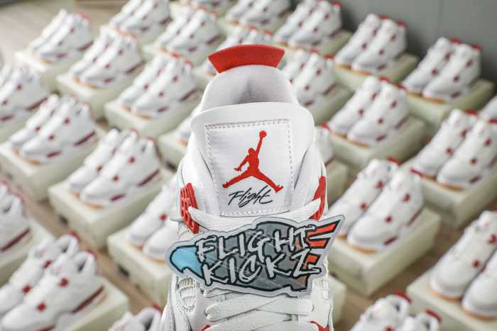 Nike SB x Air Jordan 4  Varsity Red  is a Family & Friends （A1）