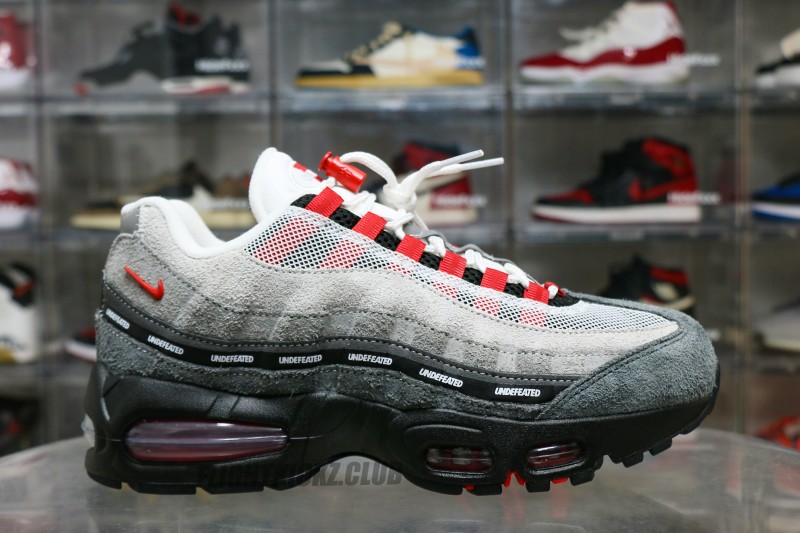 Undefeated x Nike Air Max 95  Tokyo - Fire Red （A1）