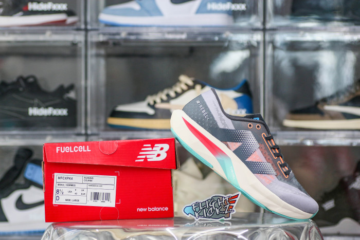 New Balance FuelCell Rebel v4 Grey / Pink / White