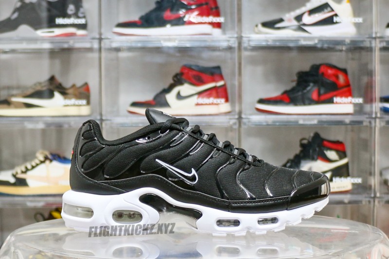 Nike Air Max Plus Black White