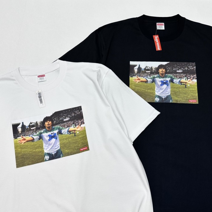 Suprem3 24SS Maradona Tee(2 Colors)