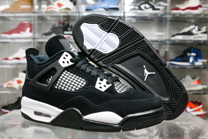 Air Jordan 4 “White Thunder” 2024 (GS)
