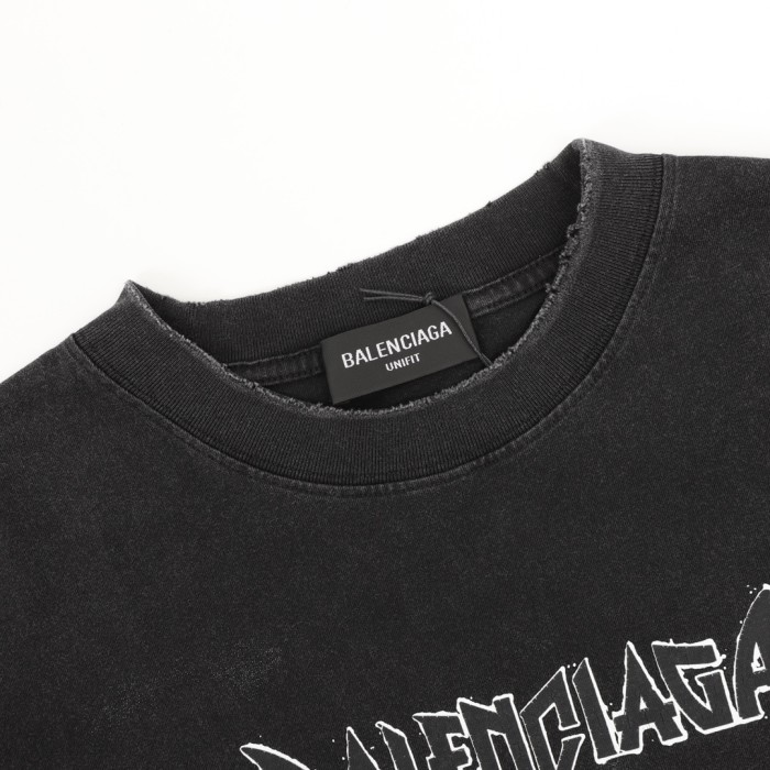 Balancig* Chest letter print T-shirt