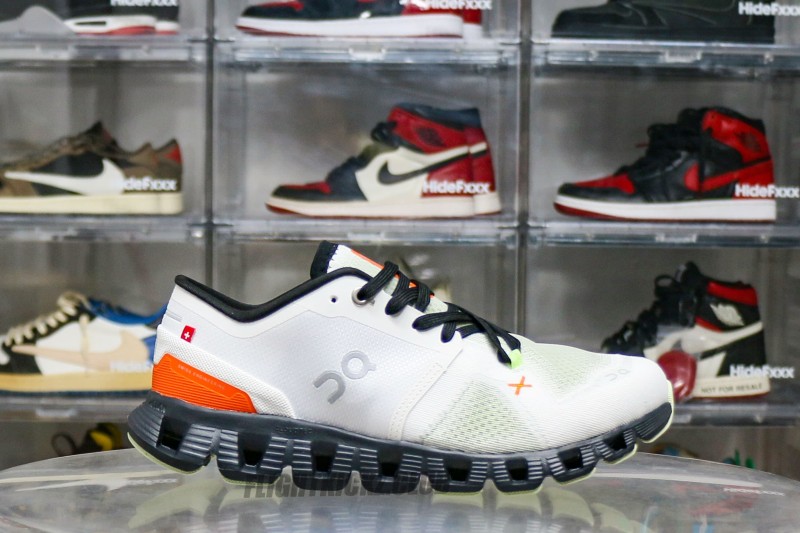 On Cloud X 3 Ivory Flame