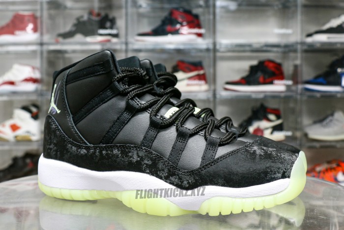 Air Jordan 11 Retro Black Barely Volt GS 2025 A1）