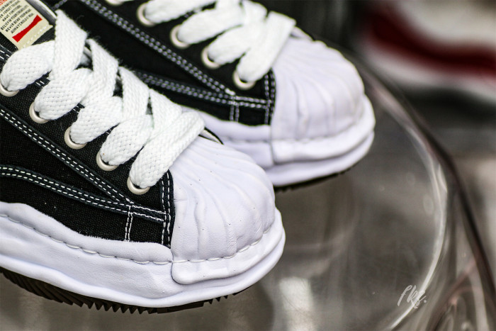 MaisOn Margiel@ Yasuhir0 Blakey OG Sole Canvas Low Black No Logo sneakers