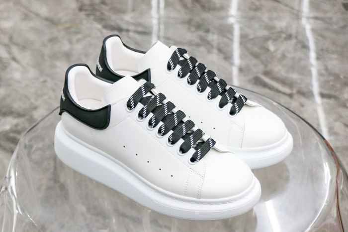 Alexande* McQuee* Oversized White Black Laces 3M