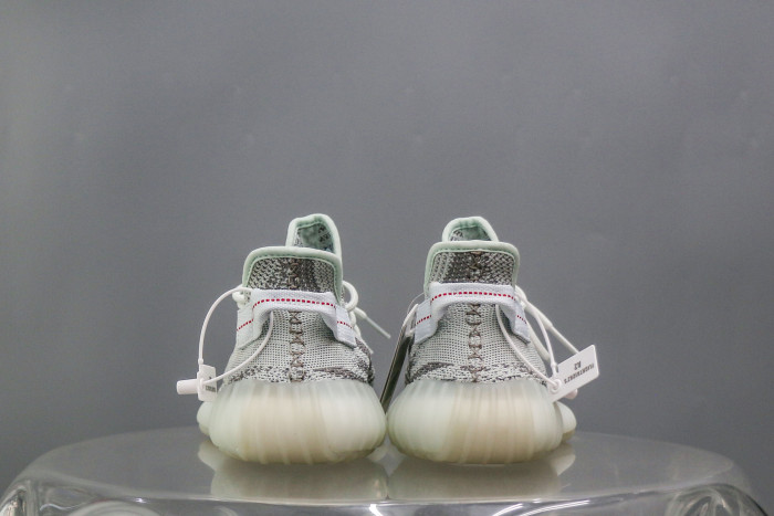 Yeezy Boost 350 V2 Blue Tint (A2 Batch)