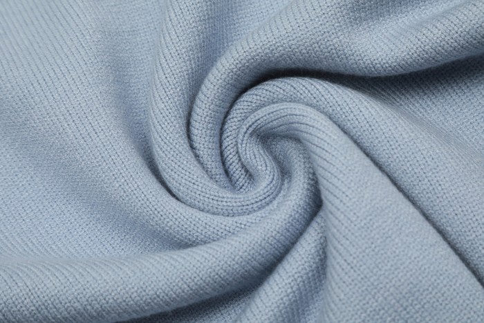 Am1 2024SS classic blue jacquard big heart turtleneck sweater