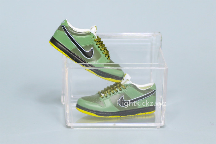 Mini Sneaker Nike SB Dunk Low Green Lobster 3D keychain