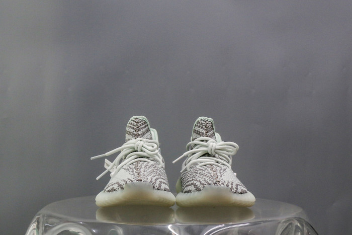 Yeezy Boost 350 V2 Blue Tint (A2 Batch)