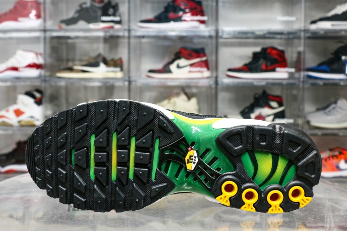 Nike Air Max Plus Varsity Maize Pine Green
