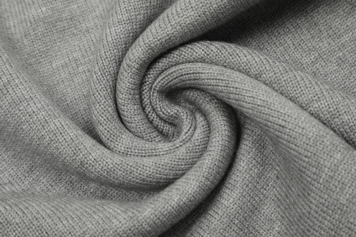 Am1 2024SS classic gray jacquard big heart turtleneck sweater