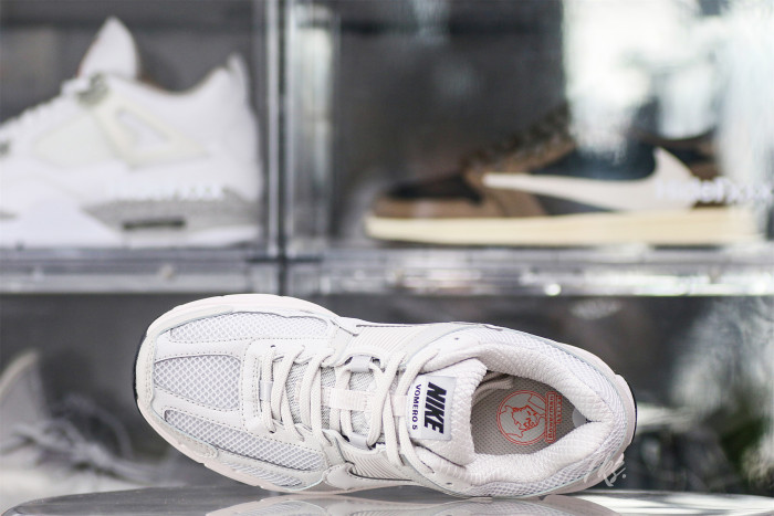 Nike Air Zoom Vomero 5 'Vast Grey'  2023