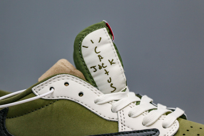 Travis Scott x Air Jordan 1 ' Medium Olive'  (A2 Batch)