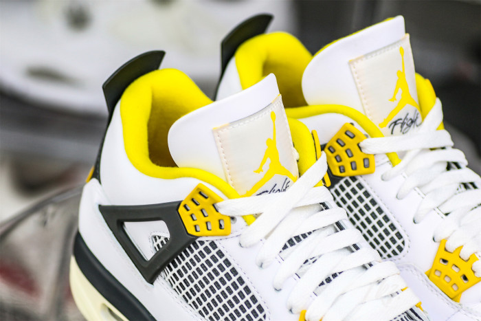Air Jordan 4 “Vivid Sulfur” 2024（A1）