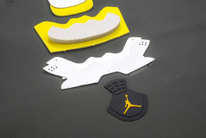 Air Jordan 4 “Vivid Sulfur” 2024（A1）
