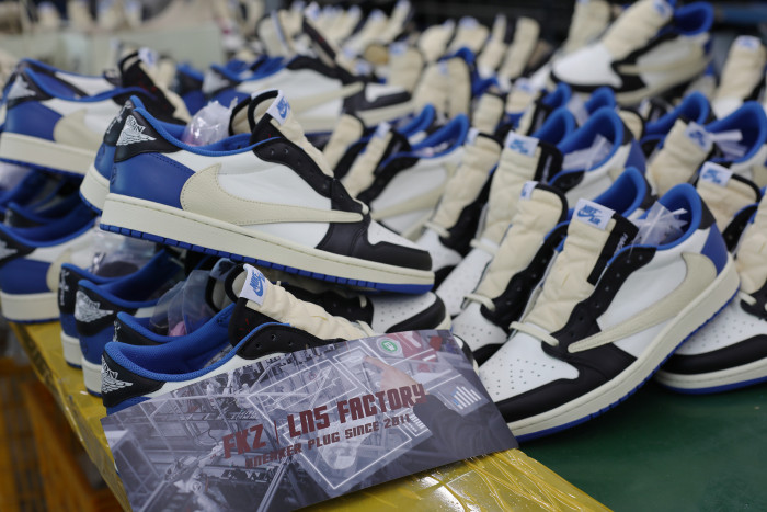 US Warehouse:Fragment x Travis Scott x Air Jordan 1 Low（A1）