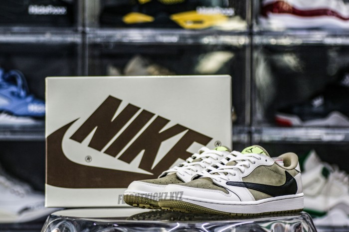 Travis Scott x Air Jordan 1 Low Golf Neutral Olive GS（A1）