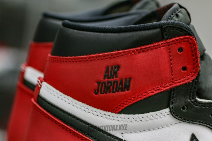 Air Jordan 1  Retro High OG Black Toe Reimagined（A1）