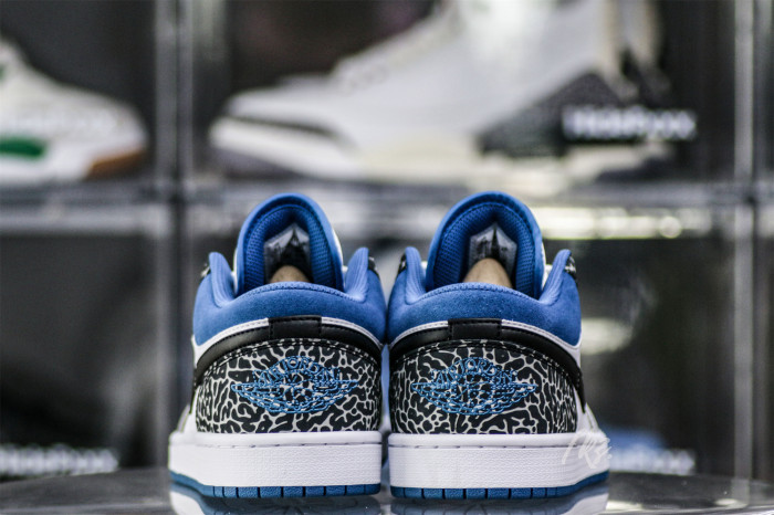 Air Jordan 1 Low SE True Blue