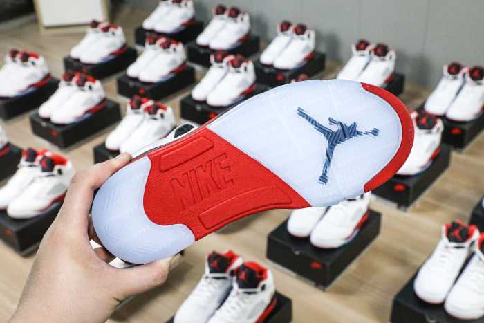 Air Jordan 5 Fire Red Black Tongue 2025 GS（A1）
