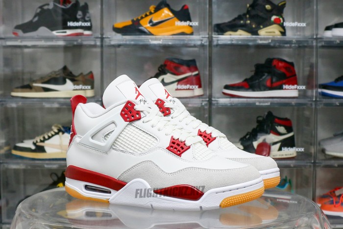 Nike SB x Air Jordan 4 Varsity Red is a Family & Friends GS（A1）