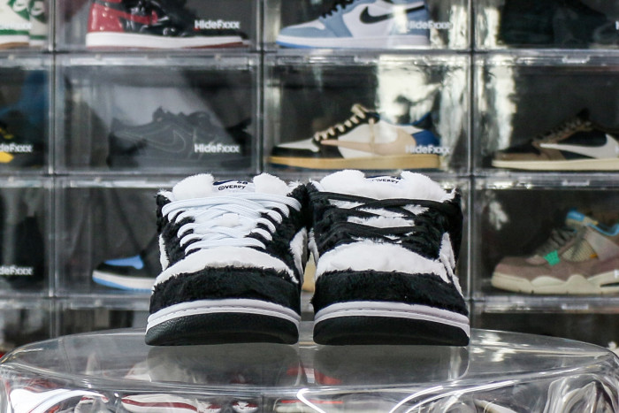 Nike SB Dunk Low Verdy Vick (Friends and Family)