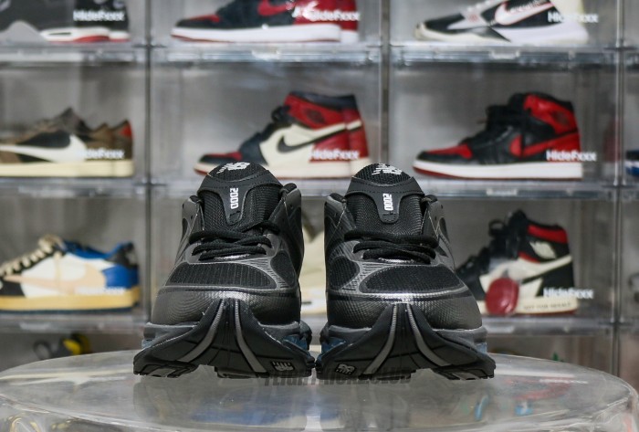 New Balance ABZORB 2000 Black Dark Silver