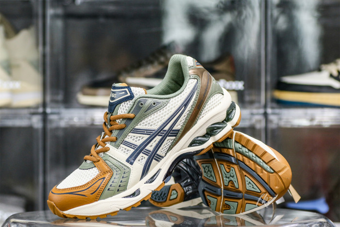 Gel Kayano 14 Vanilla Tarmac 2022
