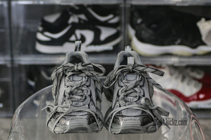 Balenciag*  3XL Sneaker 'Worn‑Out ‑ Gray' 