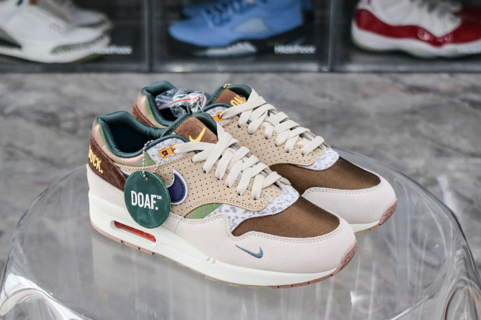 Nike Air Max 1 '87 Premium University of Oregon PE (2024)