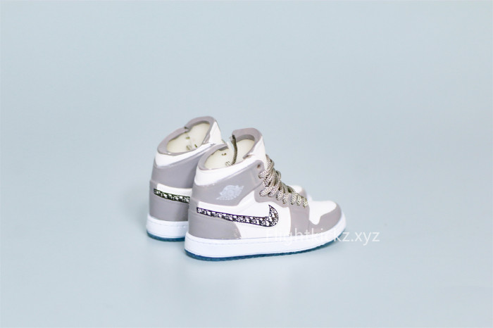 Mini Sneaker Di0r x Air Jordan 1 High 3D keychain