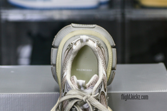 Balenciag*  3XL Sneaker 'Worn‑Out ‑ Light Beige' 