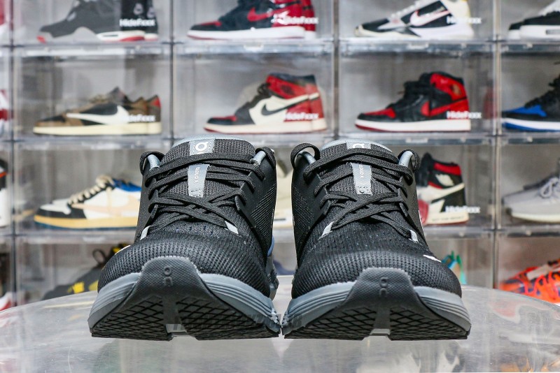 On Running Cloud X 4 Black Chambray