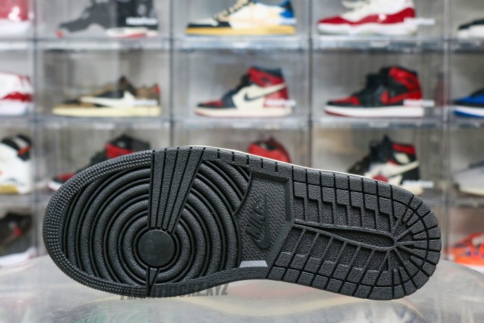 Travis Scott x Air Jordan 1 Low  Bred Concept