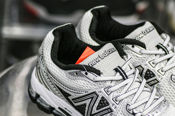 New Balance Get 860v2 White Black Silver