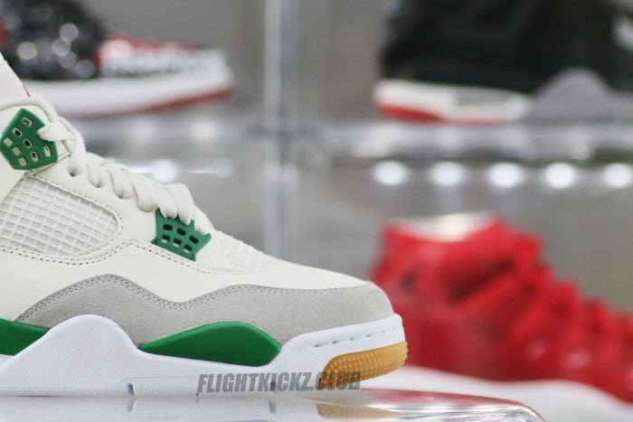 US Warehouse: Nike SB x Air Jordan 4 “Pine Green” 2023 ( A1)